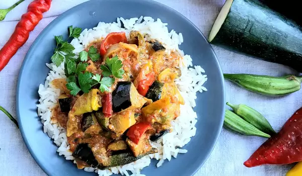 Vegetable Curry on Rice Canapé