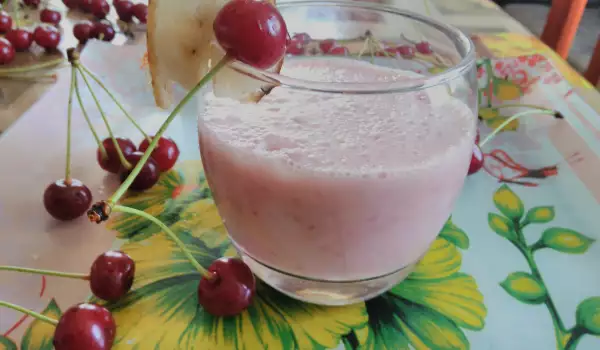 Cherry Smoothie with Coconut Milk
