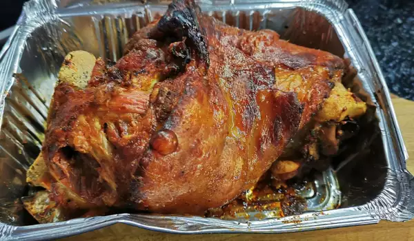 Roasted Pork Shank with Spices