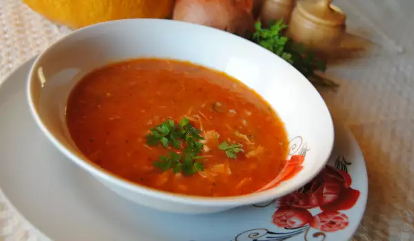 Tomato Soup with Leeks and Noodles