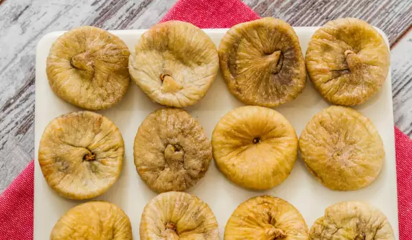 Dried figs