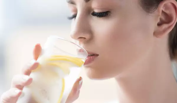 Is Lemon Bad for Teeth?
