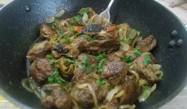 Pan-Fried Livers with Onions
