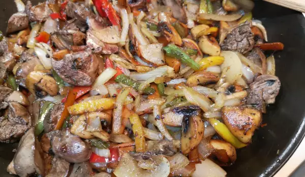 Pan-Fried Livers with Mushrooms and Onions