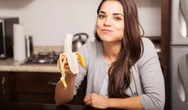 How to Eat Bananas Properly?