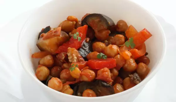 Spicy Chickpeas with Eggplants