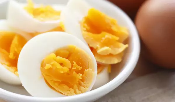 What Does an Egg Yolk Contain?