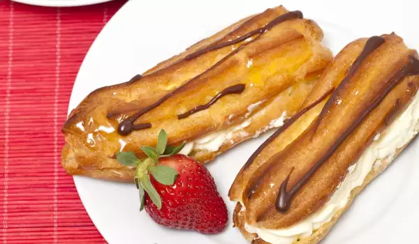 Eclairs with Dairy Cream