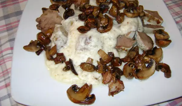 Stewed Veal Tongue with Mushrooms and Butter