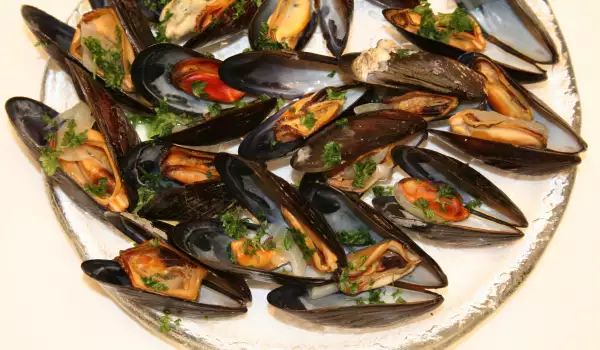 Sailor Style Mussels with White Wine