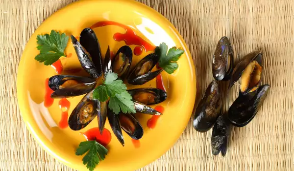 Mussels with shells