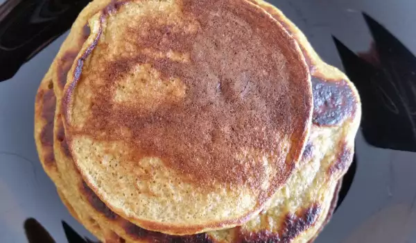 Gluten-Free Fitness Pancakes with Banana and Coconut