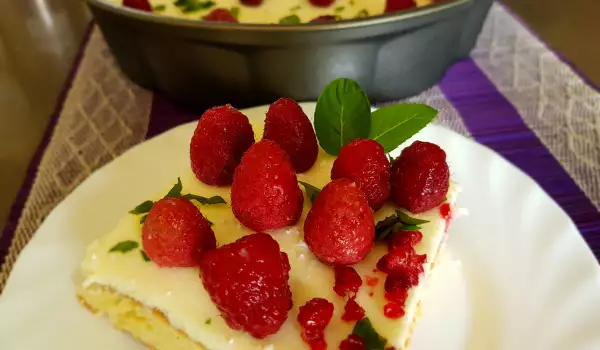 French Raspberry Cake