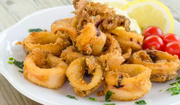 The Easiest Fried Calamari