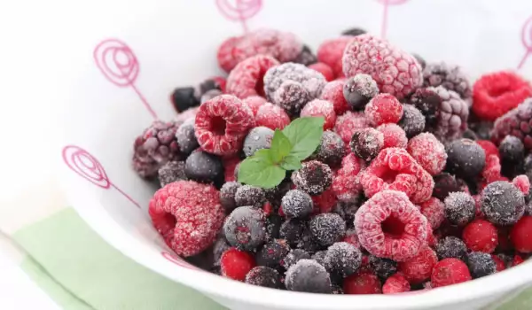 How to Defrost Frozen Fruit?