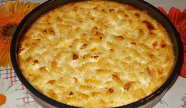 Oven-Baked Macaroni with White Cheese