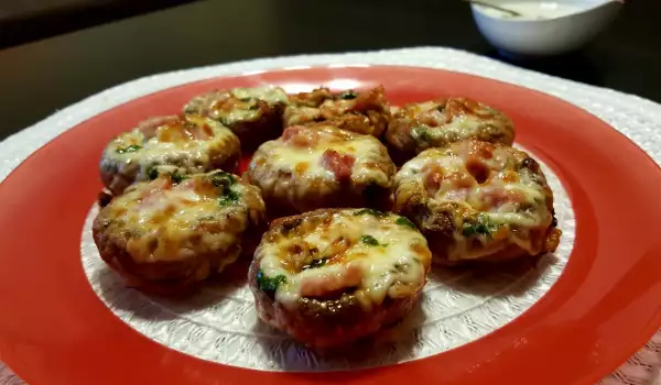 Baked Mushrooms with Bacon and Cheese