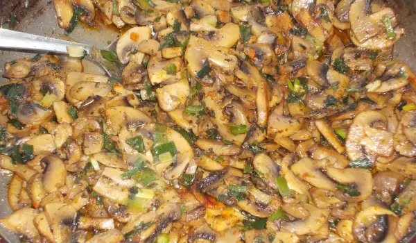 Stewed Mushrooms with Onions and Butter