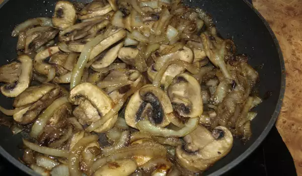 Stewed Mushrooms with Onions