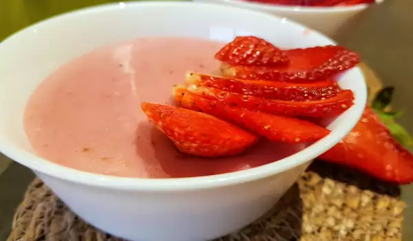 Gluten-Free Cream with Strawberries