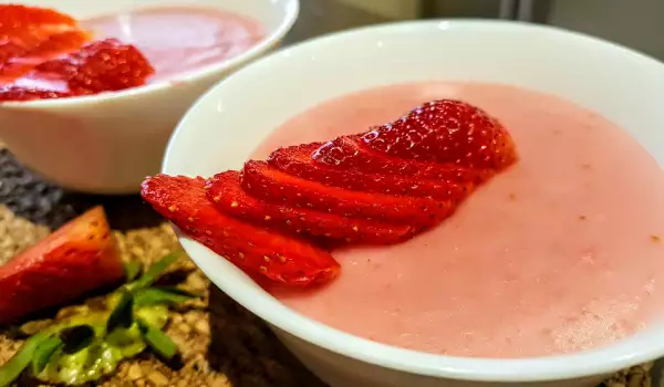 Gluten-Free Cream with Strawberries