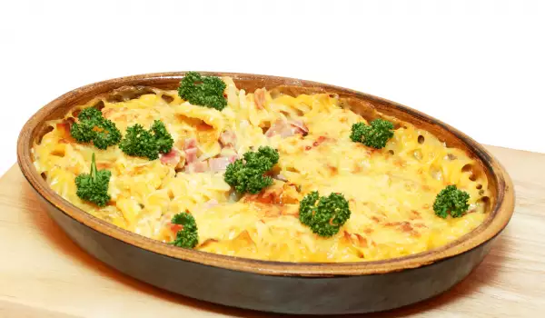 Potatoes with Cheese and Ham