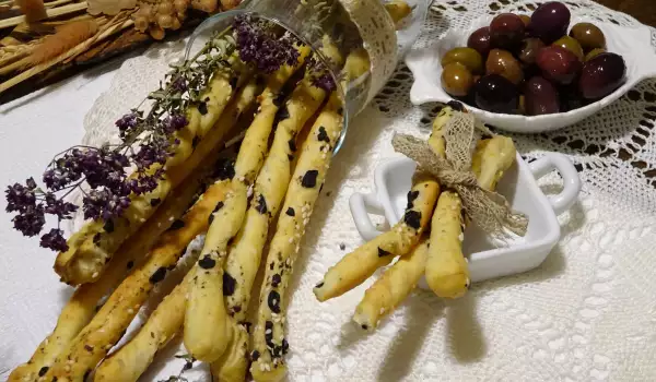 Cracker Sticks with Olives and Sesame Seeds