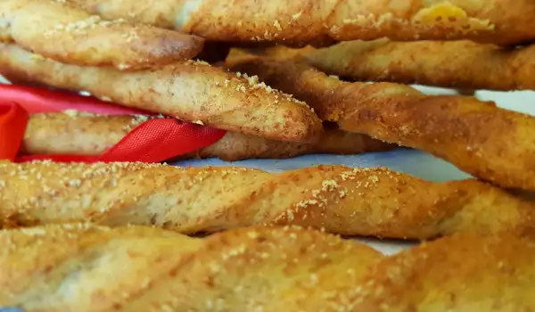 Wholemeal Cracker Sticks with Parmesan