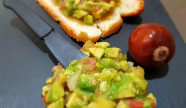 Guacamole with Avocado and Tomatoes