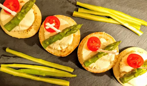 Cheese and Champagne Pate Bites with Asparagus