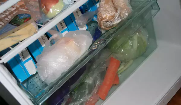 How to Unclog a Refrigerator Drain Line?