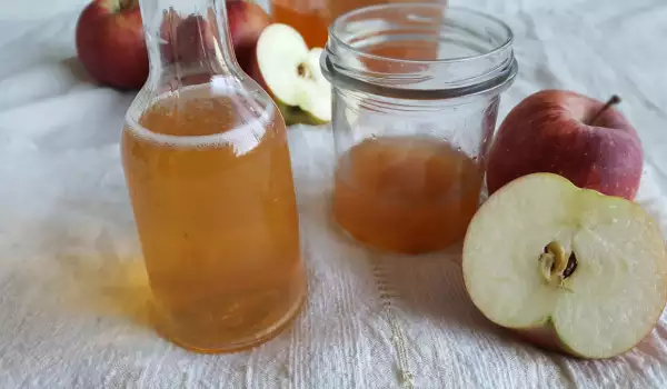 Homemade Apple Cider Vinegar Without Preservatives