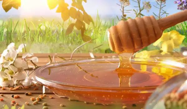 Health Benefits of Honey Consumption