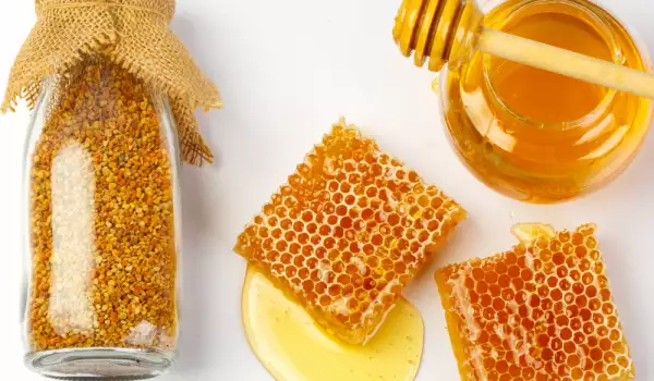 Beeswax and bee pollen