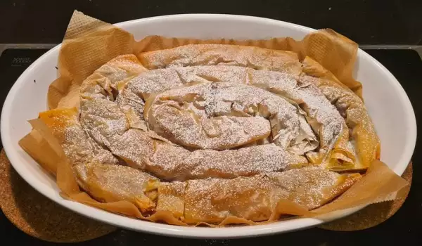 Pumpkin Filo Pastry with Walnuts and Cinnamon