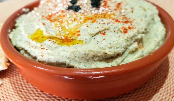 Hummus with Nettles