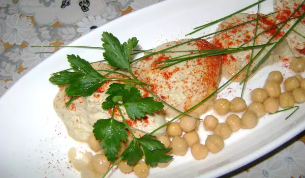 Arabic-Style Hummus
