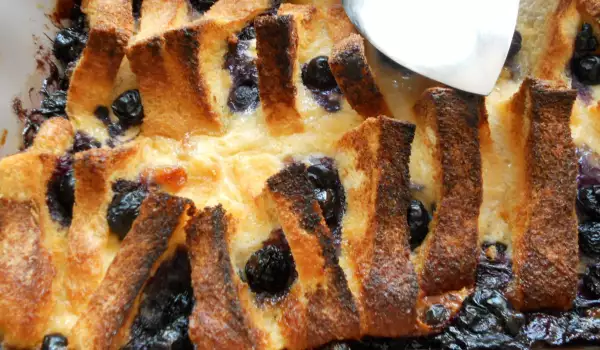 Traditional Irish Pudding with Blueberries and Raisins