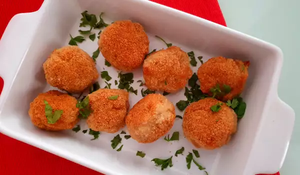 Traditional Spanish Meatballs Albondigas
