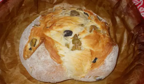 Spanish Bread with Olives
