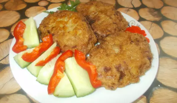 Small Schnitzels with Minced Meat and Potatoes