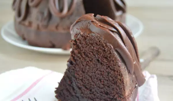 Cocoa Cake with Chocolate Ganache