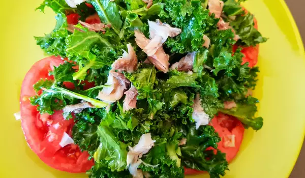 Kale and Tomato Salad