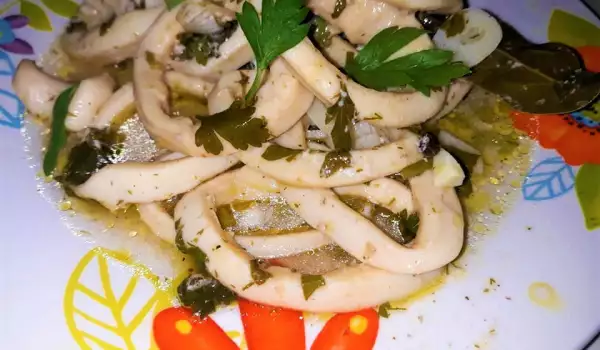 Calamari in Garlic Sauce