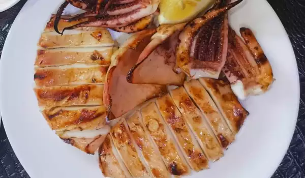 Grilled Squid with Lemon and Olive Oil