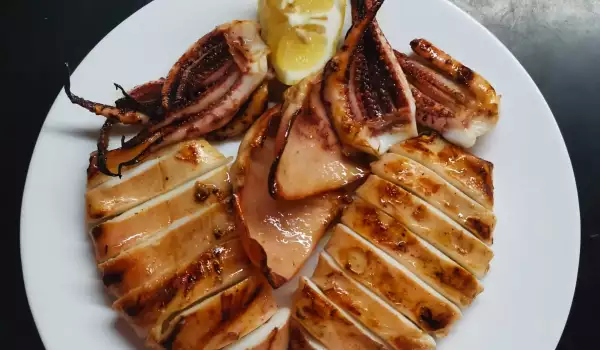 Grilled Squid with Lemon and Olive Oil