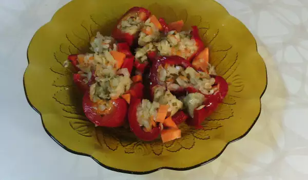 Bell Peppers Stuffed with Carrots and Cabbage