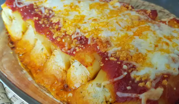 Cannelloni with Artichoke Filling and Tomato Sauce