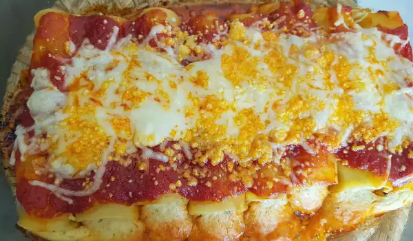Cannelloni with Artichoke Filling and Tomato Sauce