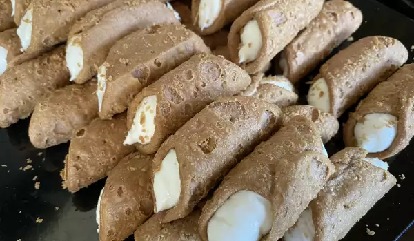 Cannoli with Cheese